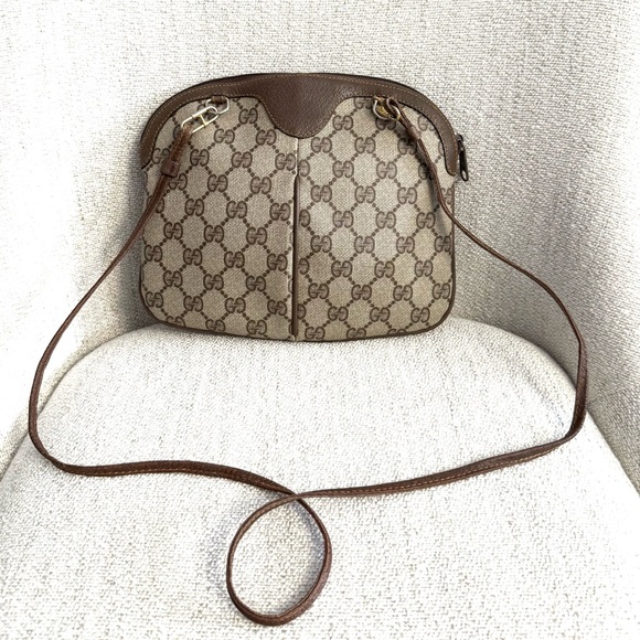Authentic Gucci brown monogram coated canvas crossbody bag - Picture 9 of 16